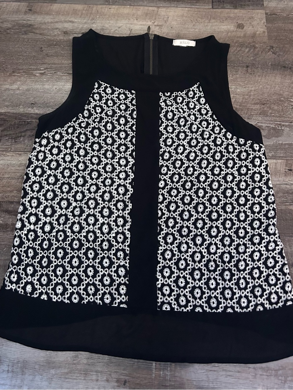Halo Black & White Sleeveless Lace Panel Blouse